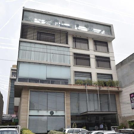 One Earth Avaas Hotel Amritsar Buitenkant foto