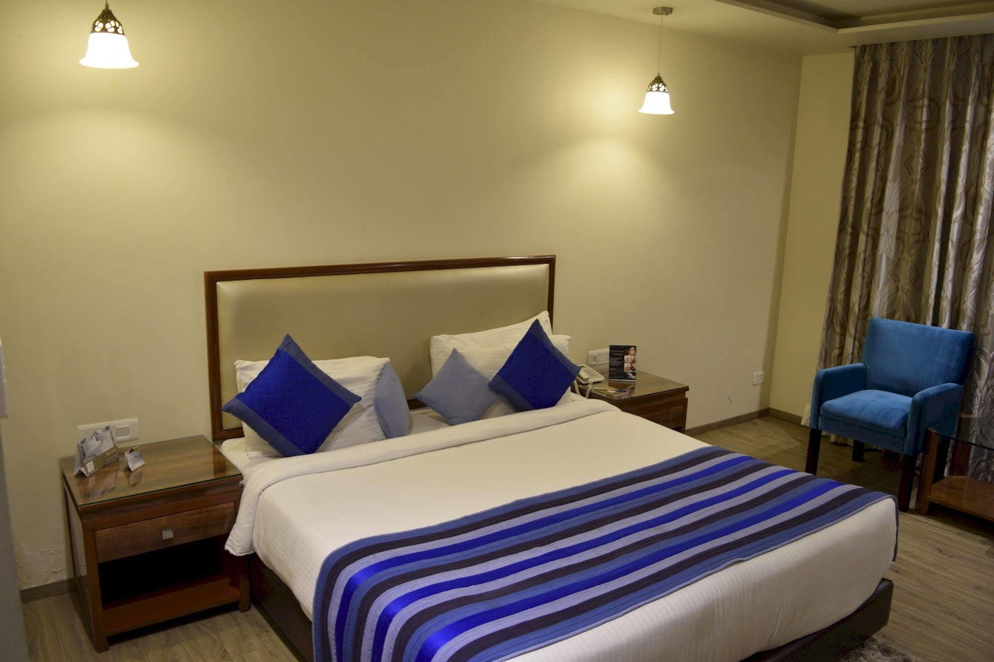 One Earth Avaas Hotel Amritsar Buitenkant foto